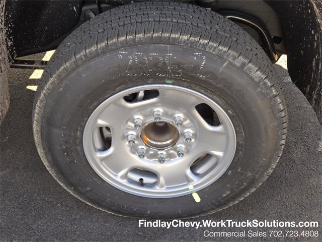 2025 Chevrolet Silverado 2500HD photo 3