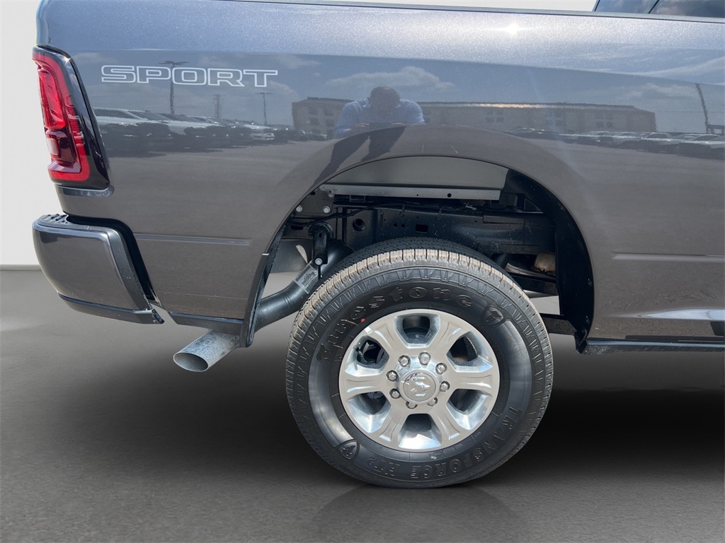 2025 Ram 2500 Big Horn photo 23