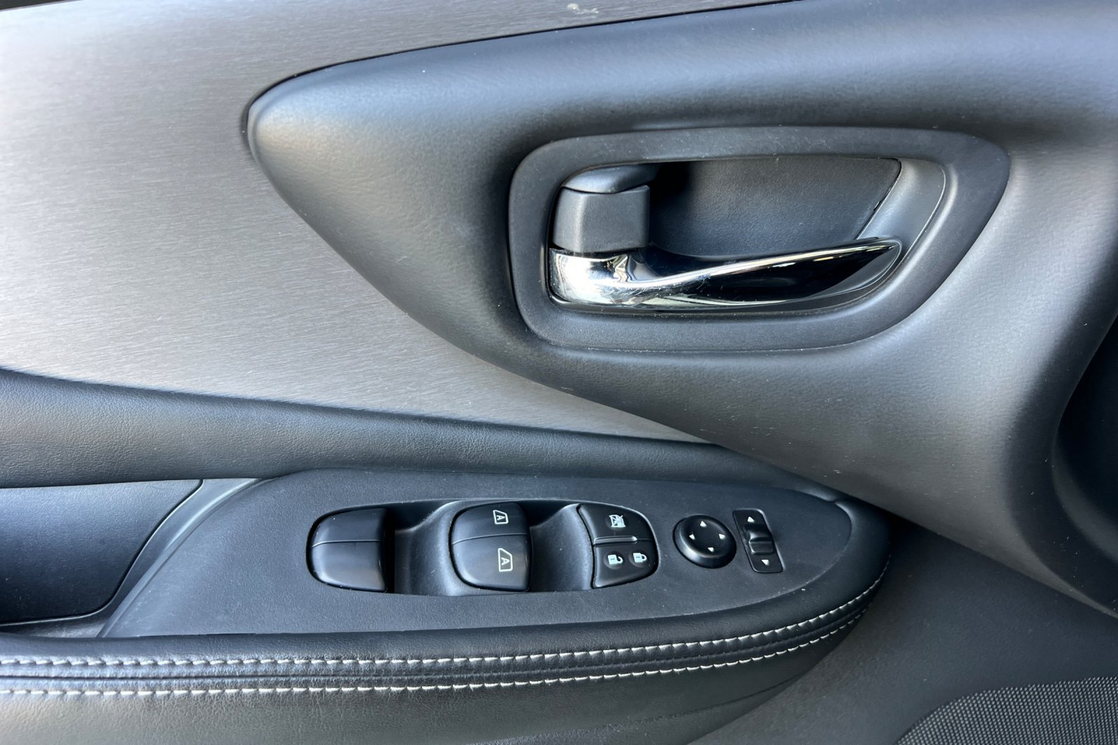 2020 Nissan Murano S photo 10