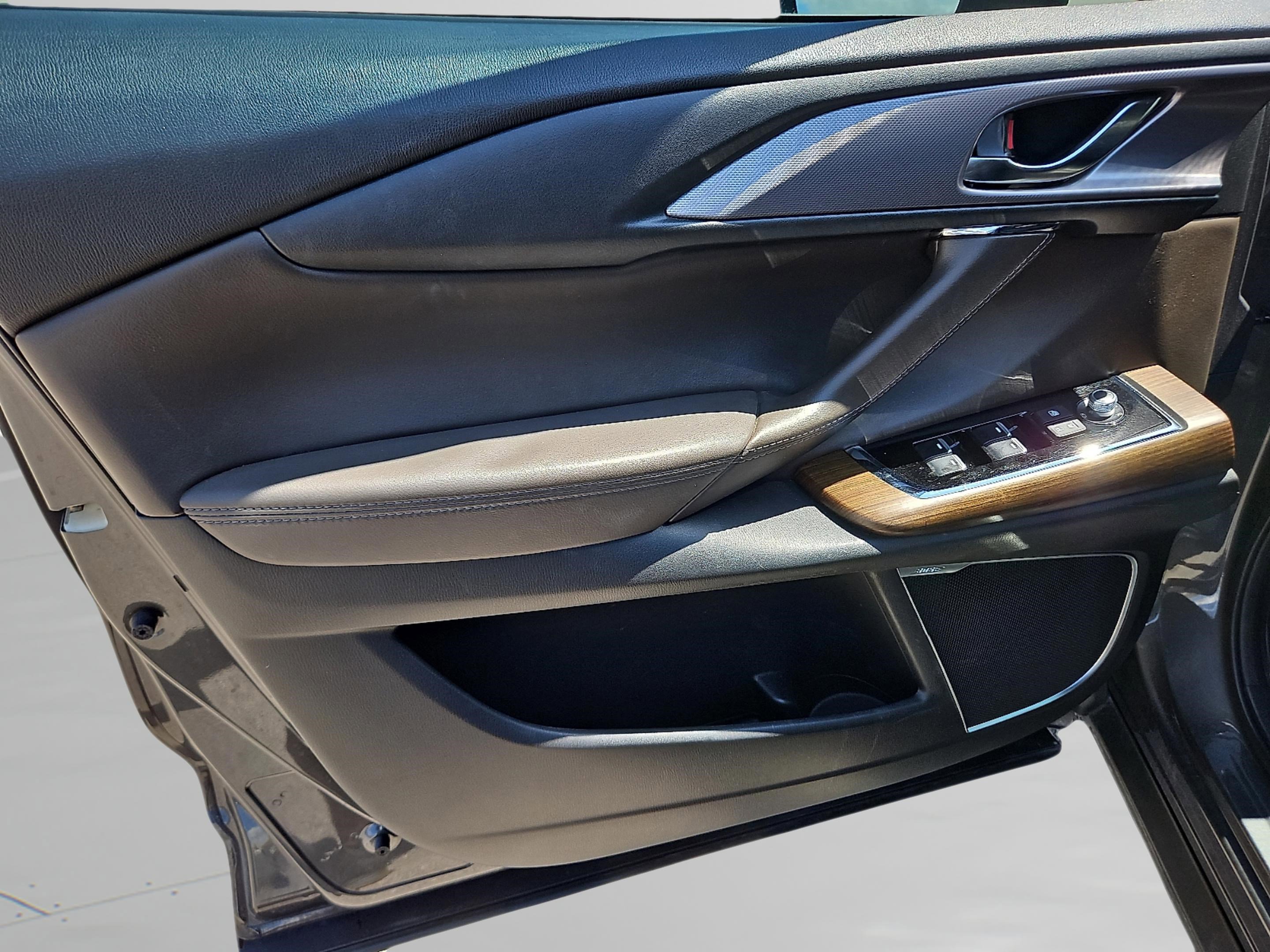 2021 Mazda CX-9 Signature photo 26