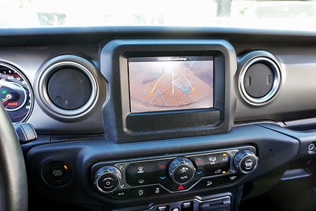 Used 2018 Orange Jeep Unlimited Rubicon image 32