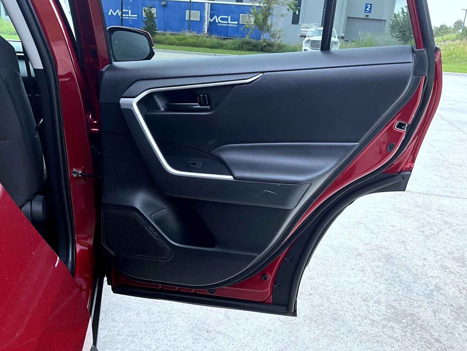 2022 Toyota RAV4 LE photo 21