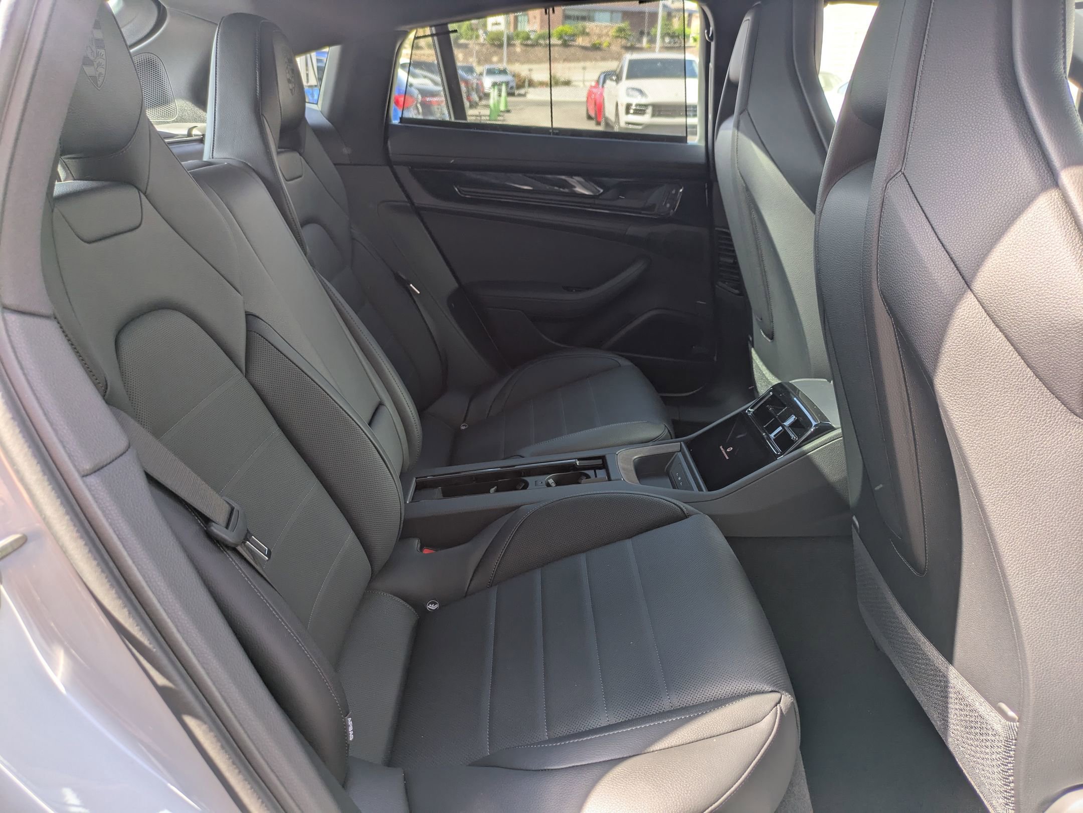 2025 Porsche Panamera 4 photo 22