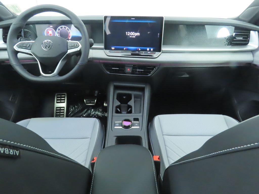 2025 Volkswagen Tiguan SE R-Line Black photo 13
