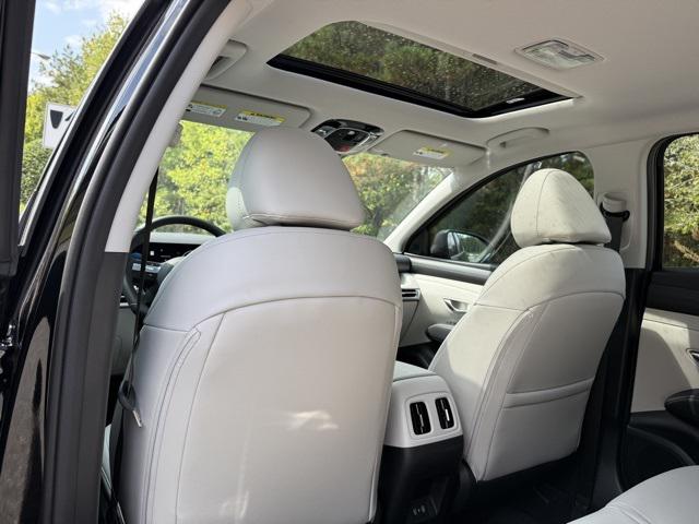 2025 Hyundai Tucson SEL Convenience photo 24