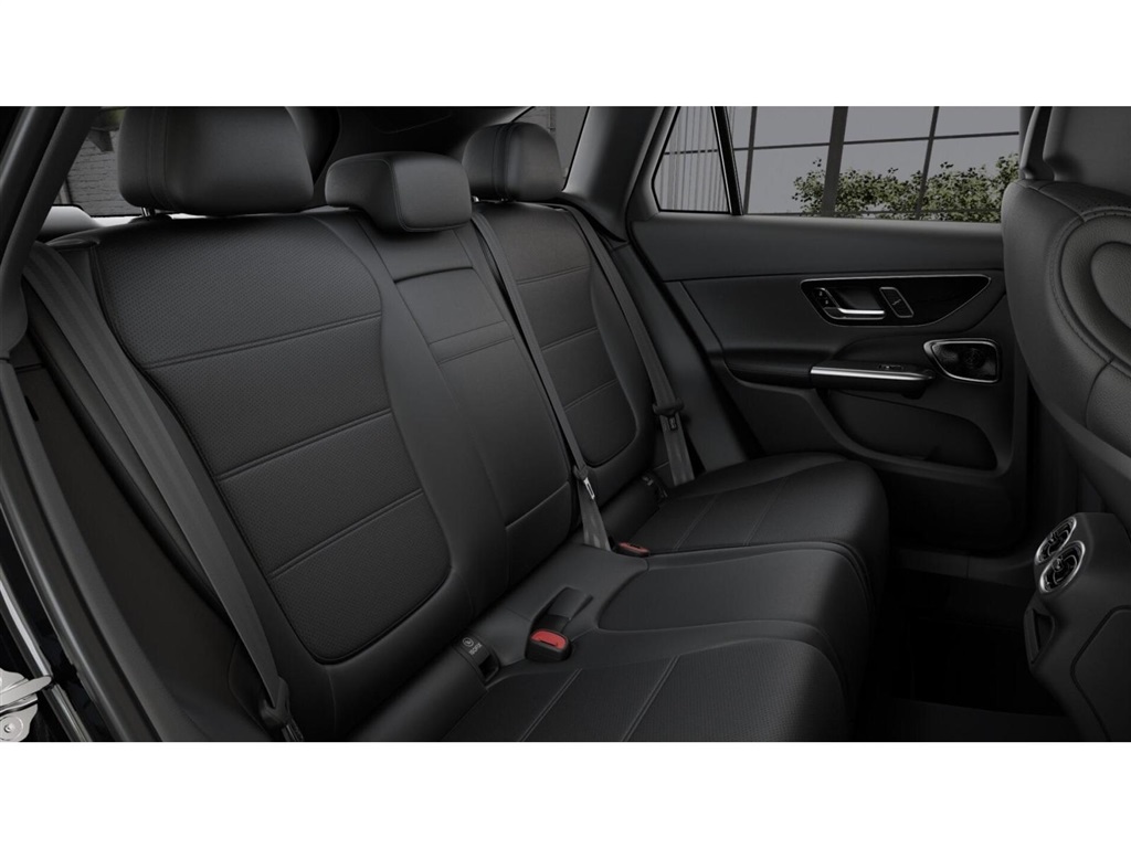 2025 Mercedes Benz GLC 300 4MATIC photo 5