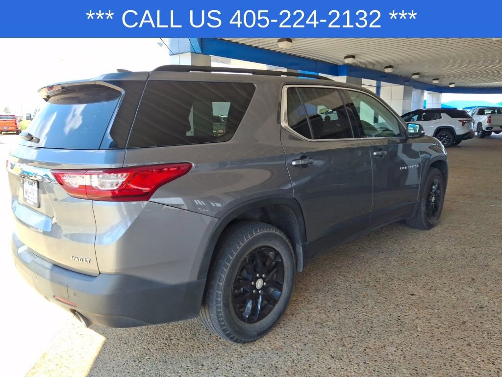 2021 Chevrolet Traverse Leather photo 3