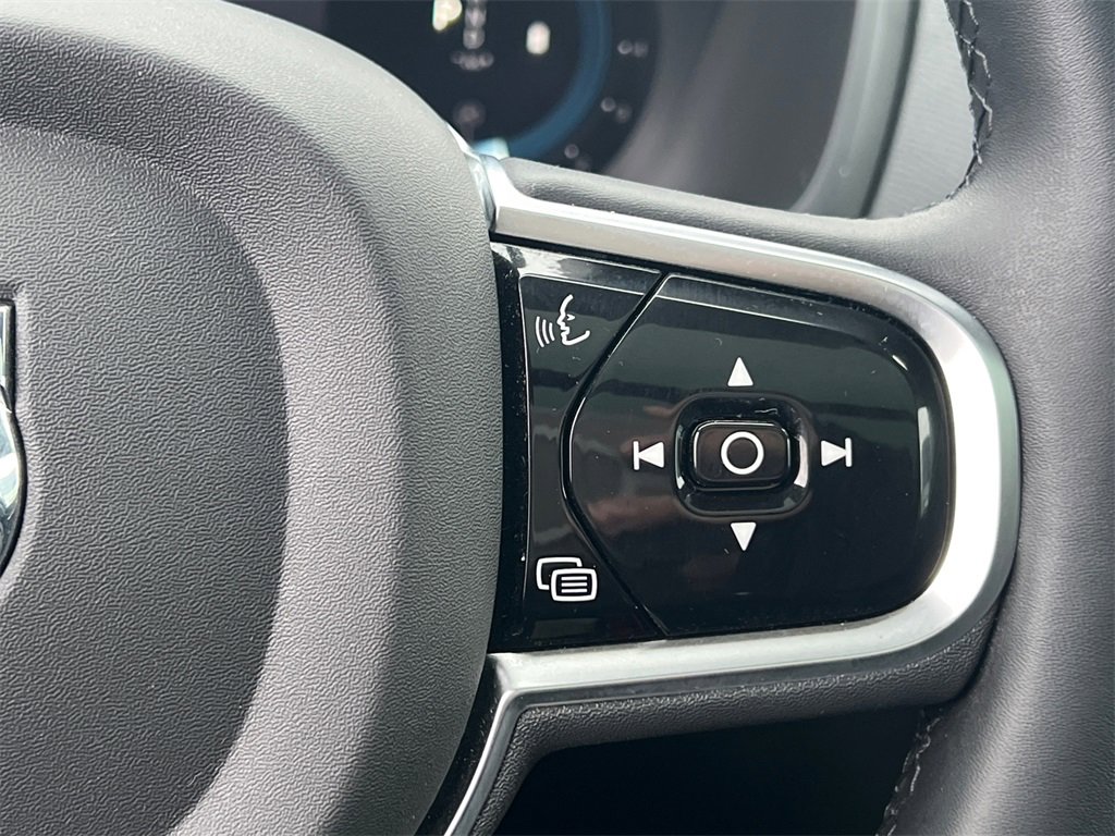 2023 VOLVO XC90 - Image 18