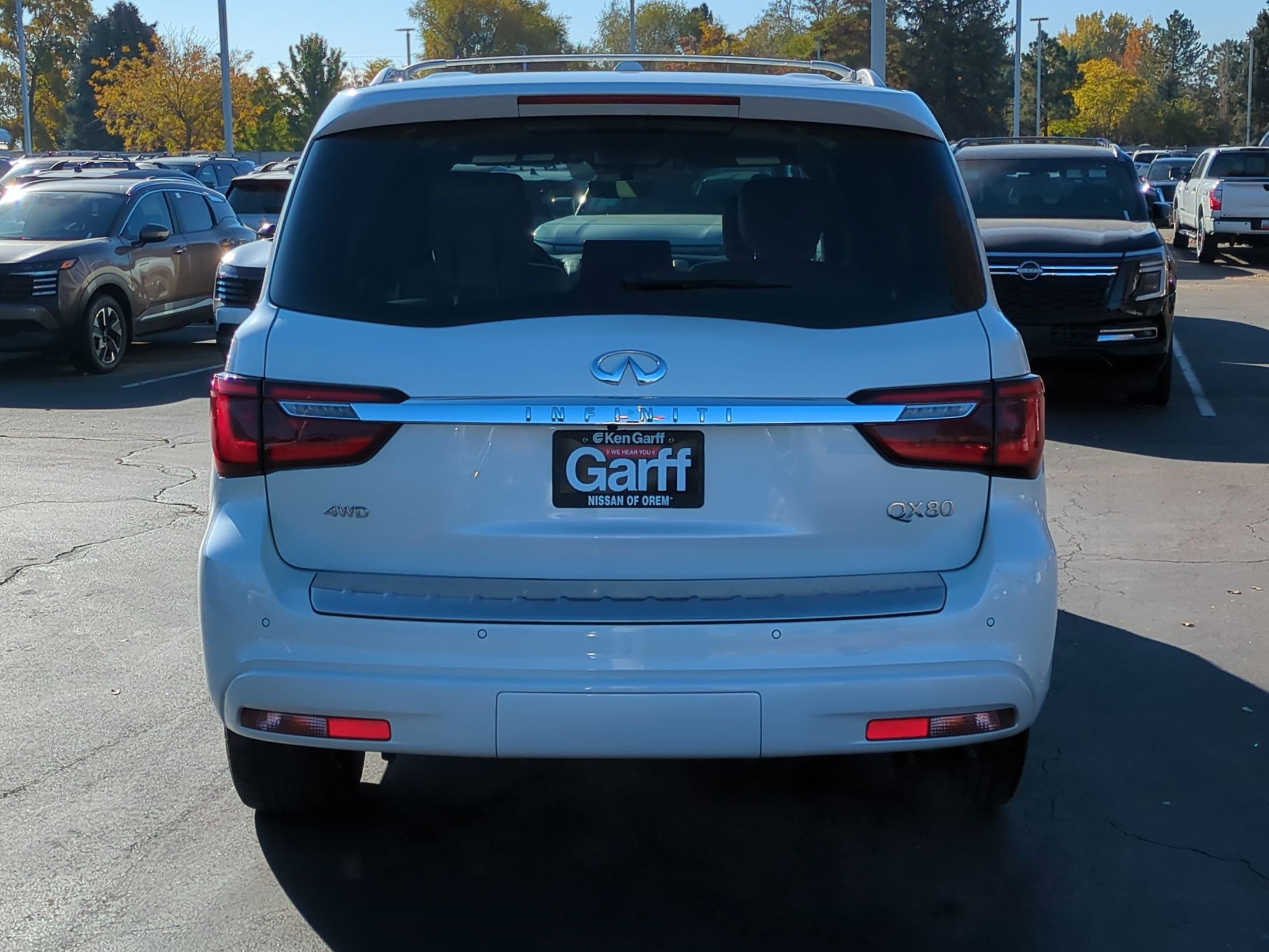 2023 Infiniti QX80 Sensory photo 3