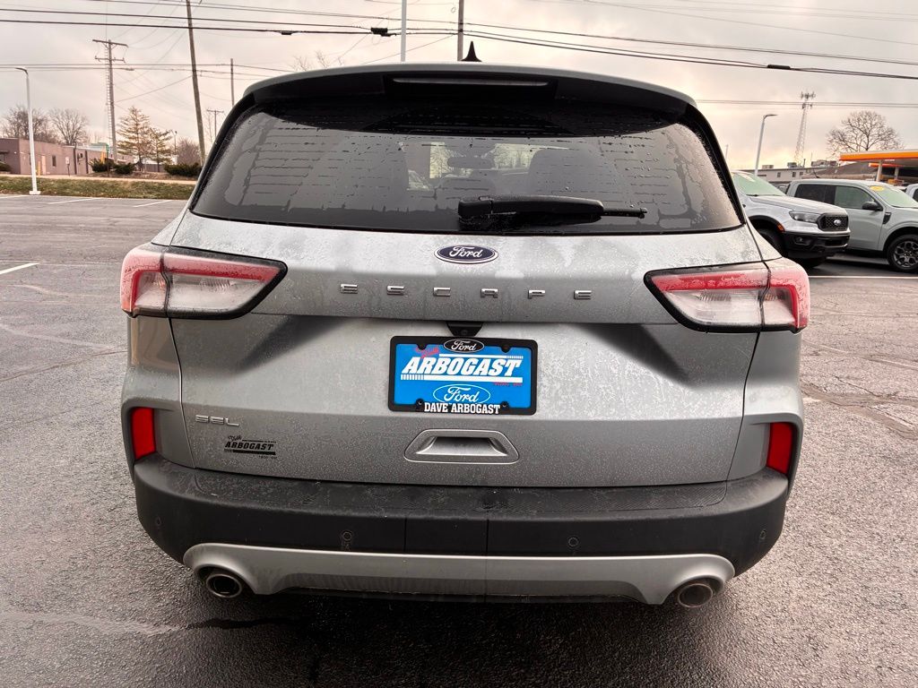 2022 Ford Escape SEL photo 4