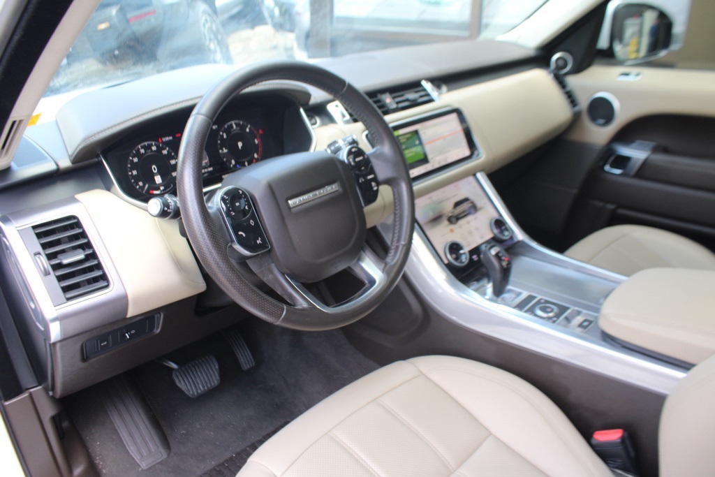 2018 Land Rover Range Rover Sport HSE photo 4