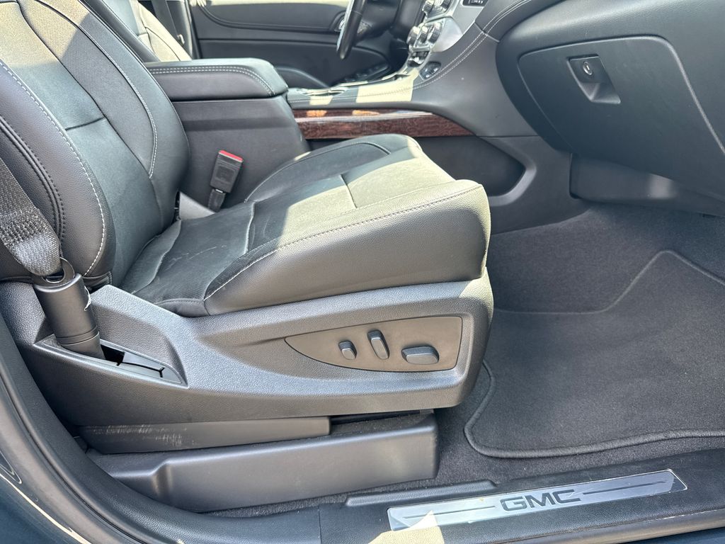 2020 Gmc Yukon SLT photo 12