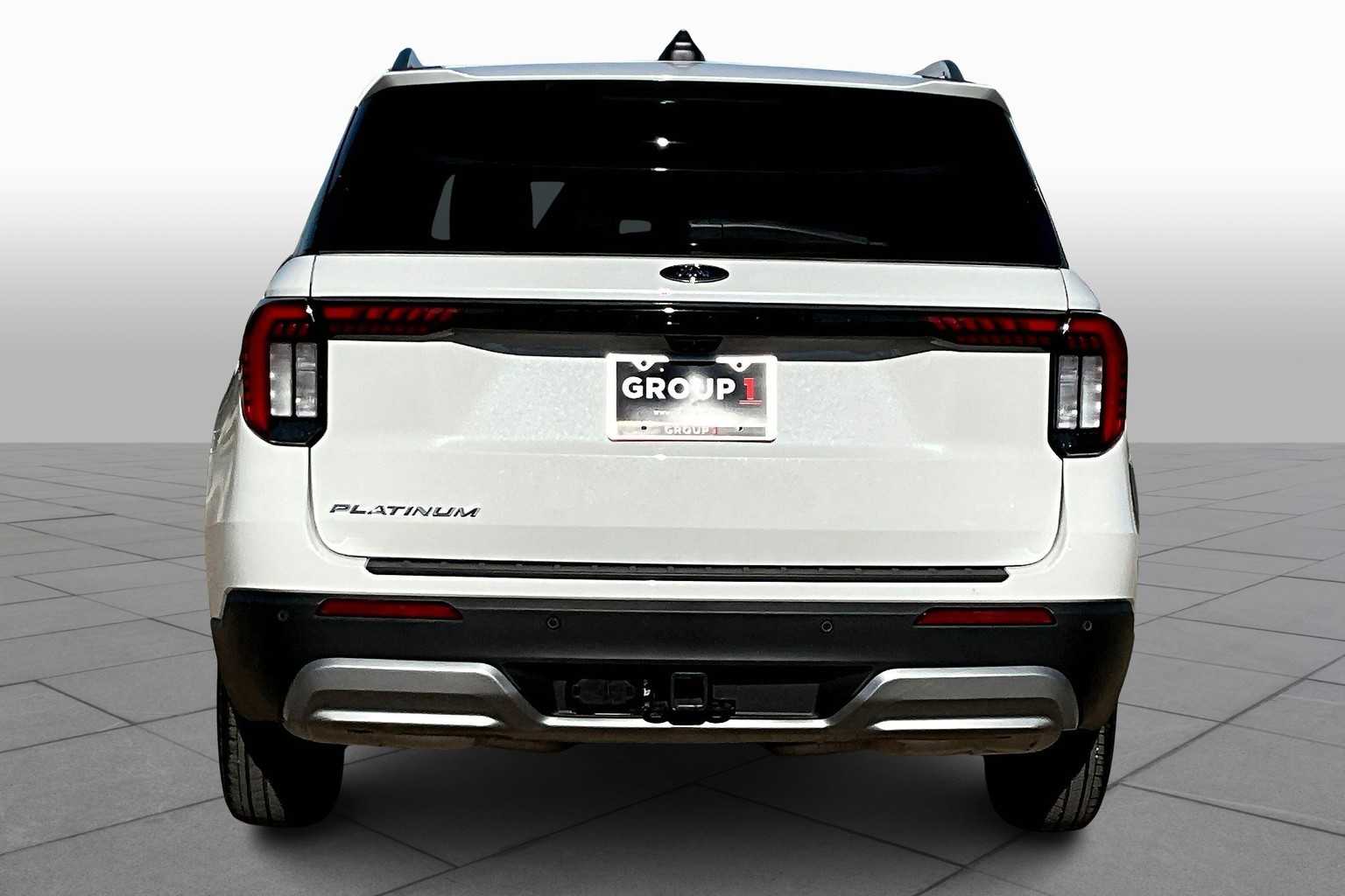 2025 Ford Explorer Platinum photo 4
