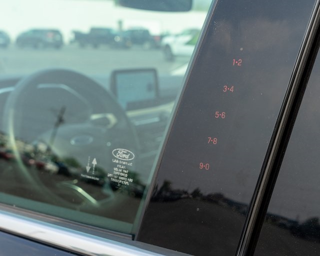 2021 Ford Escape Titanium photo 12