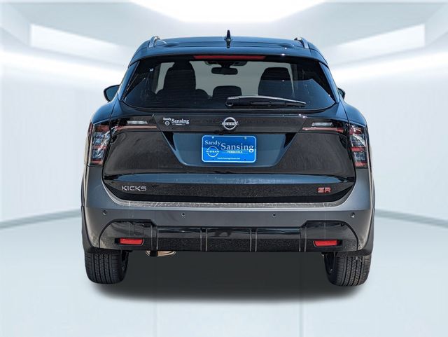 2025 Nissan Kicks SR photo 4