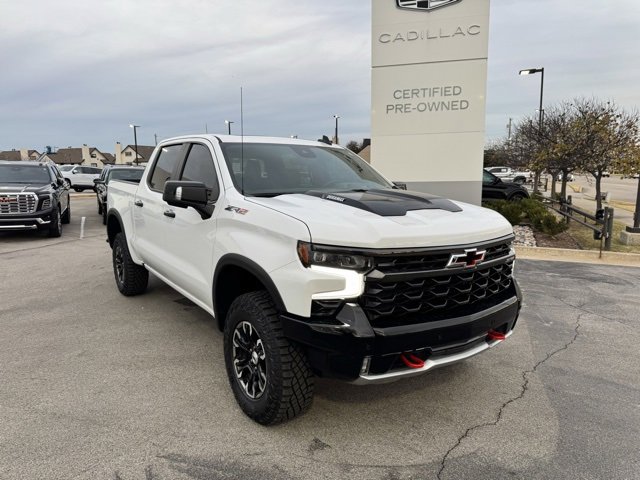 2025 Chevrolet Silverado 1500 ZR2's photo