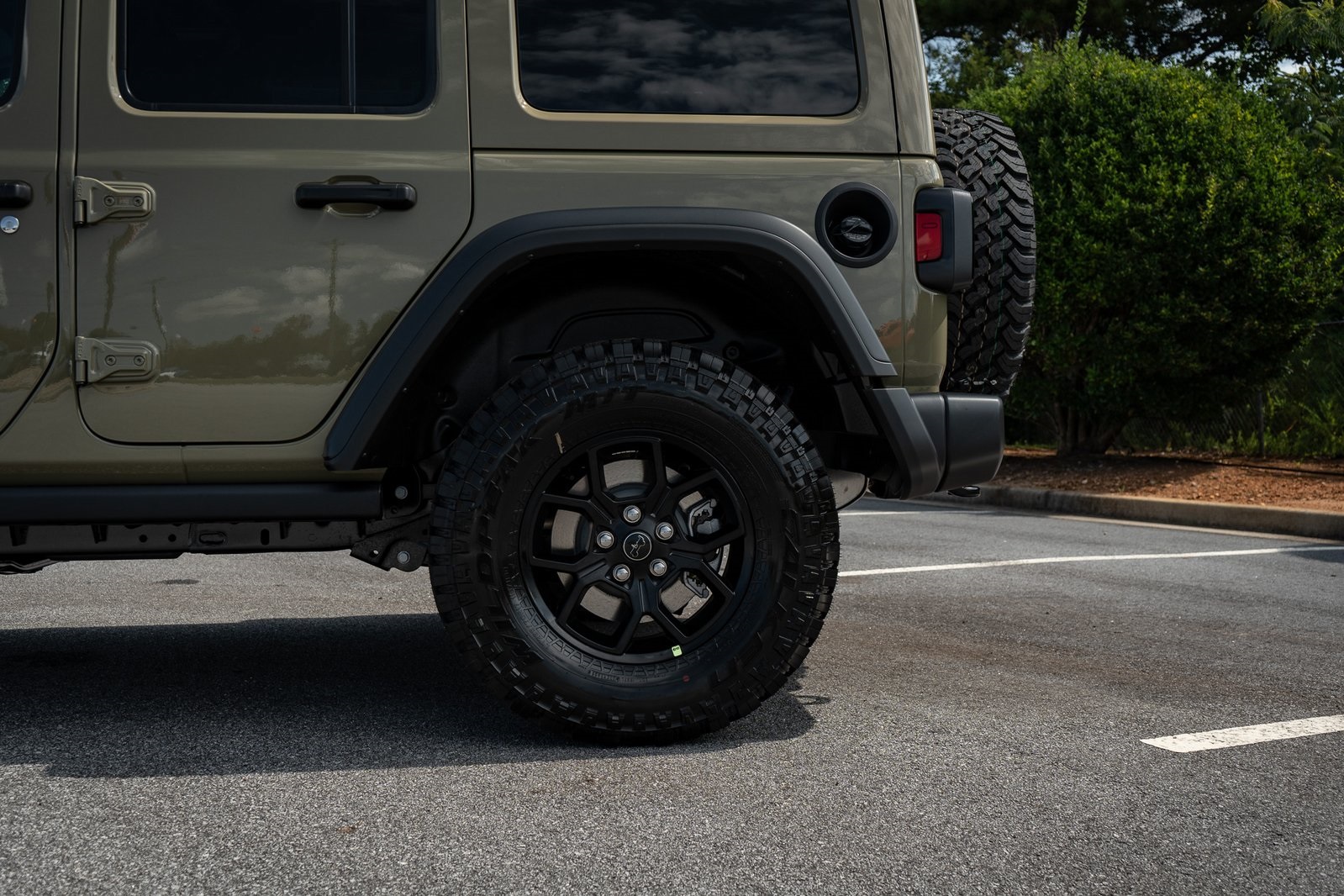 2025 Jeep Wrangler Willys photo 6