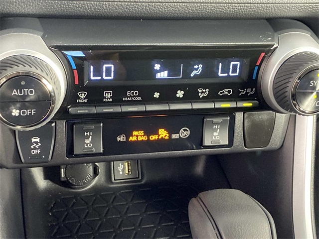 2024 Toyota RAV4 Hybrid XLE photo 20