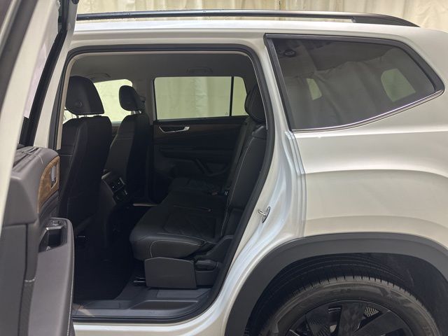 2026 Volkswagen Atlas SE Technology photo 25