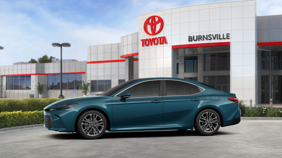 2025 Toyota Camry XLE photo 3