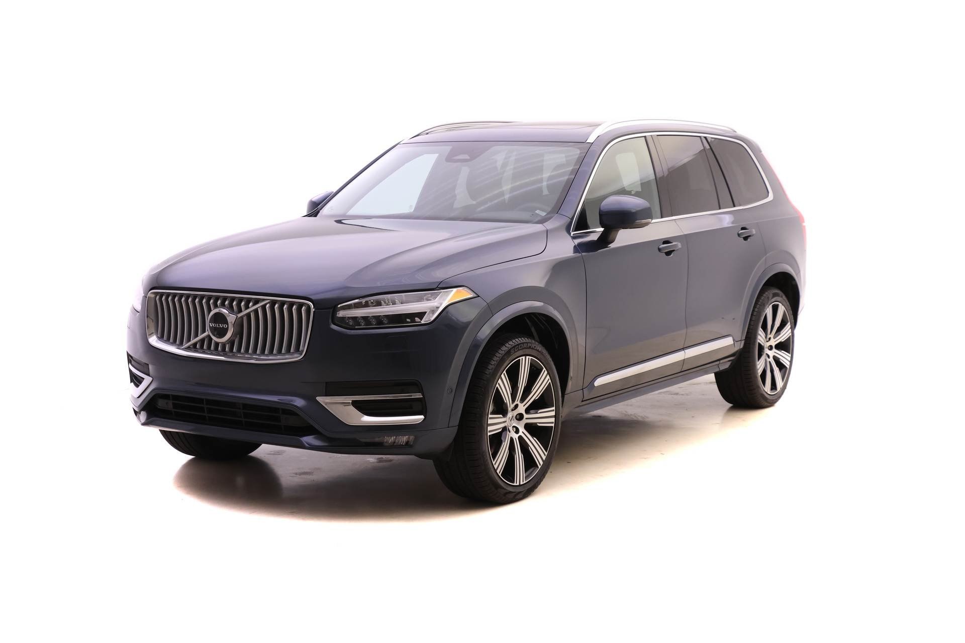 2025 Volvo XC90 Plus's photo