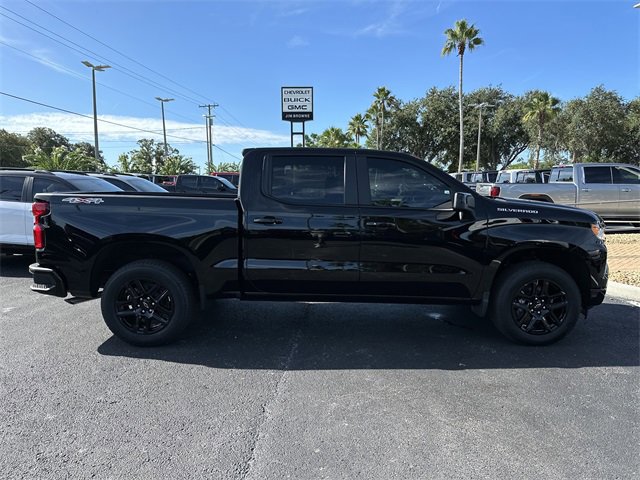 2026 Chevrolet Silverado 1500 RST photo 2