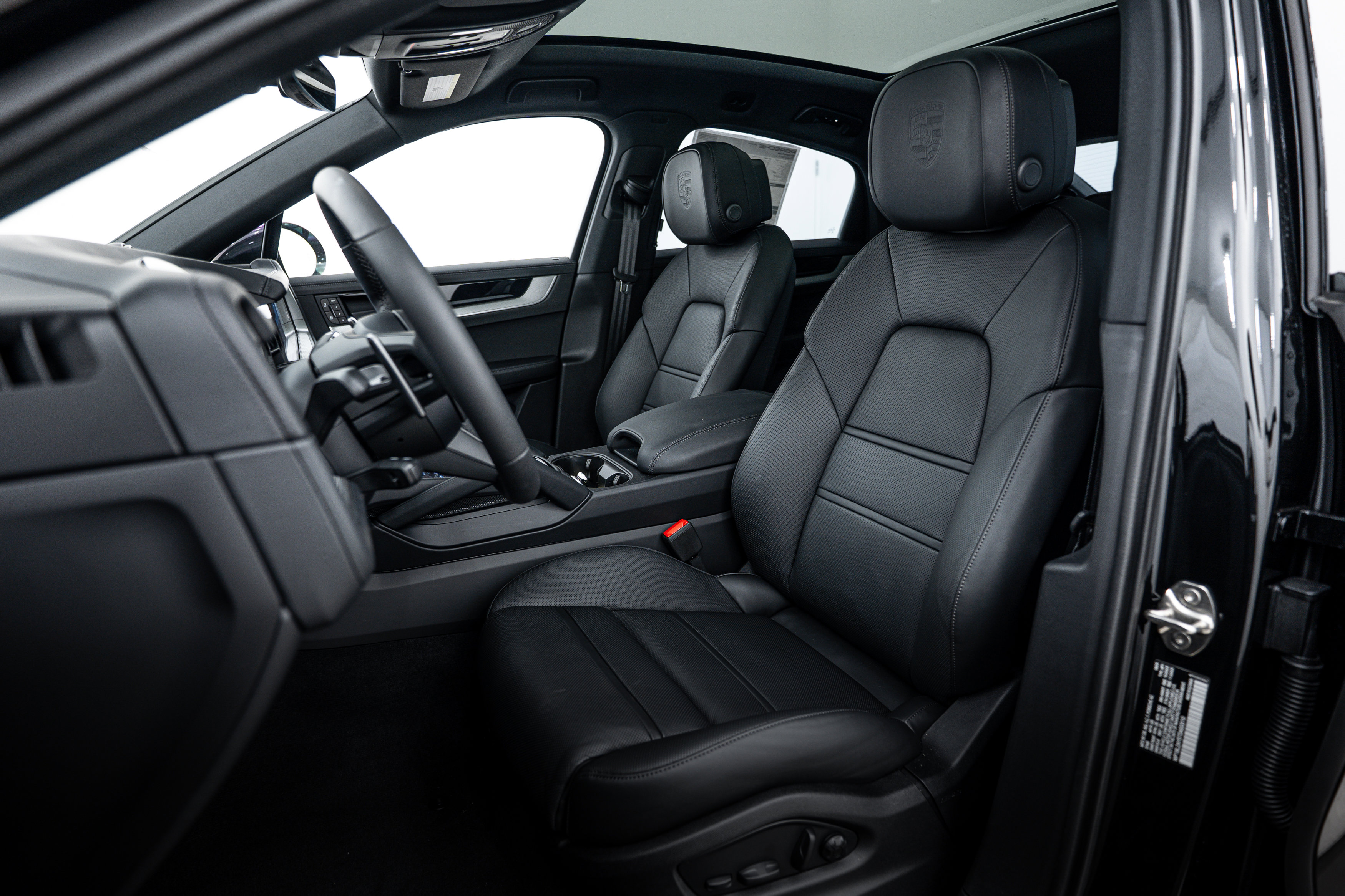 2026 Porsche Cayenne S Coupe photo 4