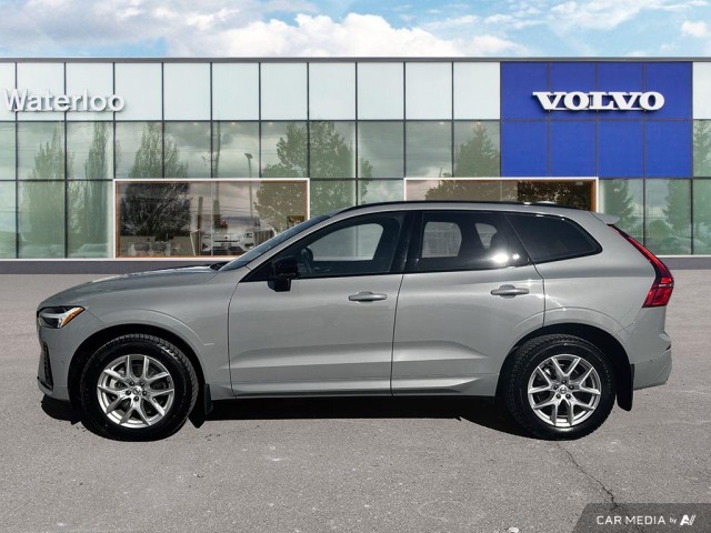 2024 Volvo XC60 B5 Ultimate Dark Theme
