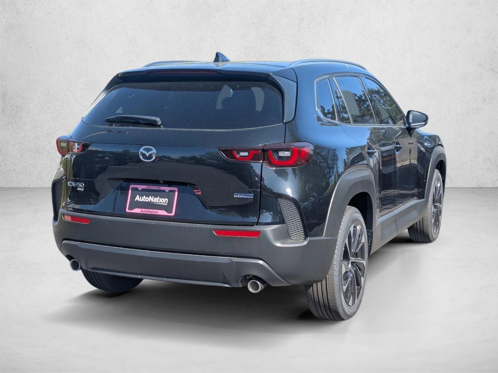 2025 Mazda CX-50 Premium Plus photo 2