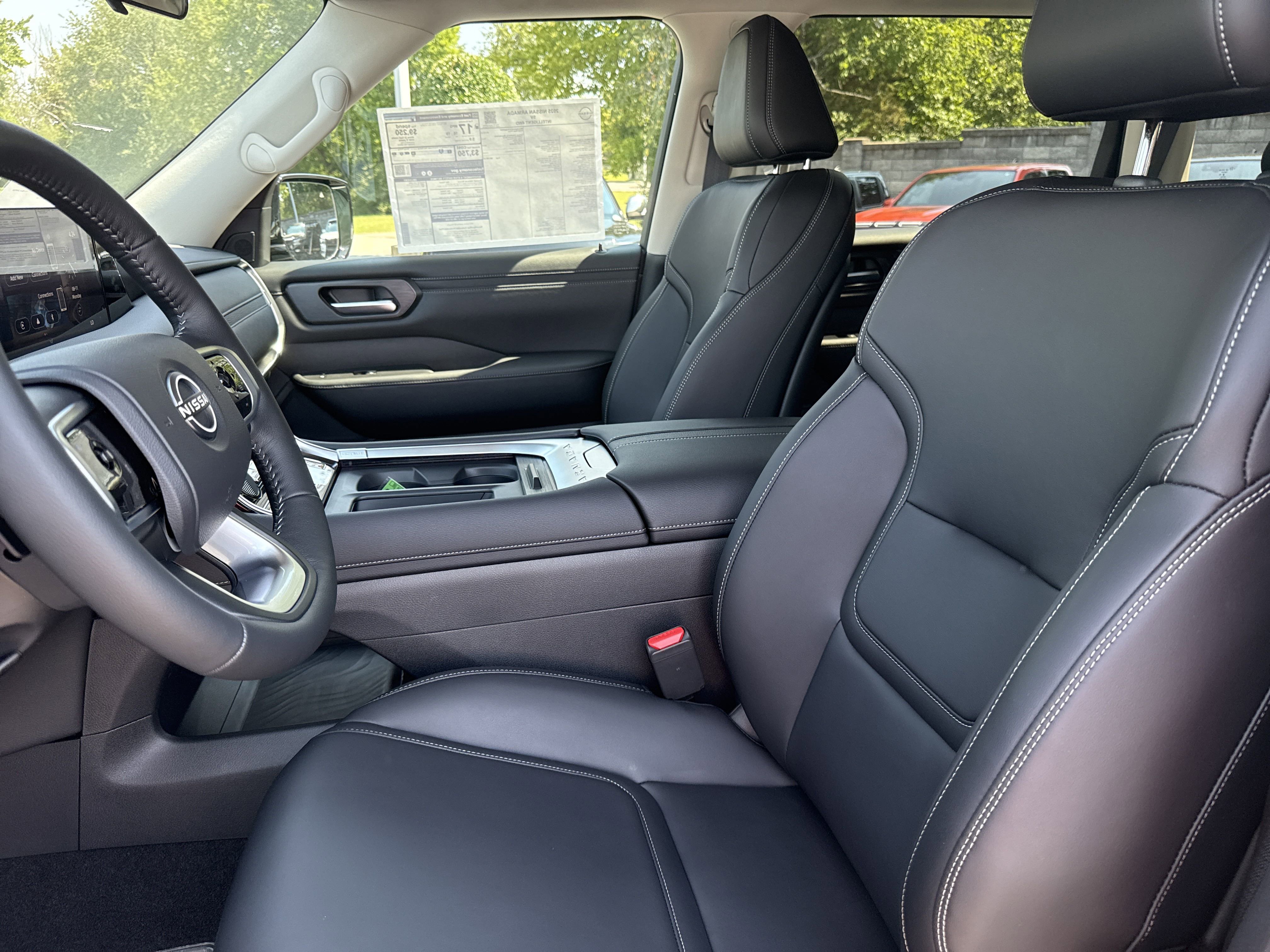 2025 Nissan Armada SV photo 4