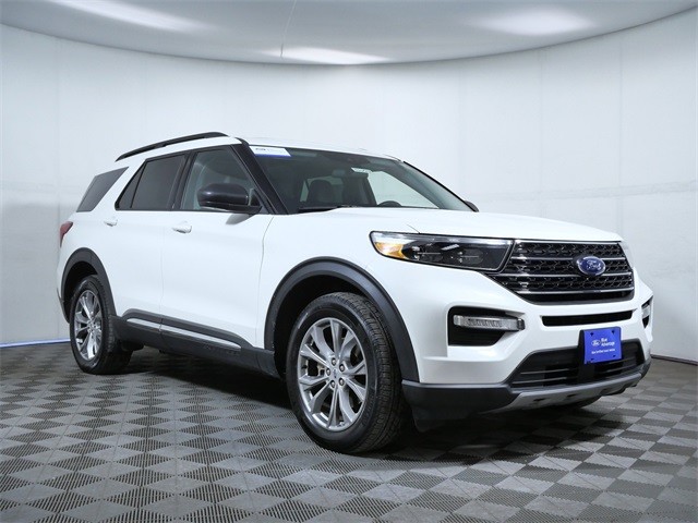 2023 Ford Explorer XLT's photo
