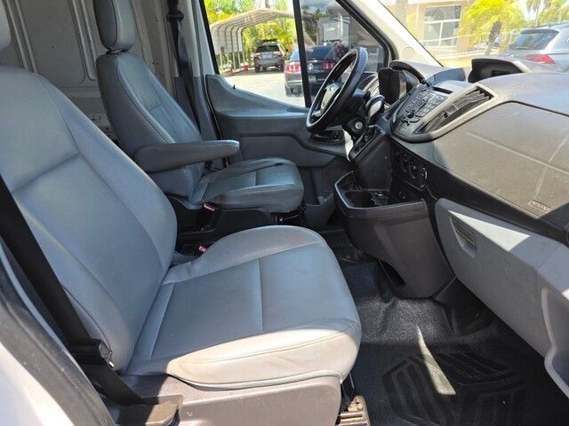 2015 Ford Transit Cargo photo 5