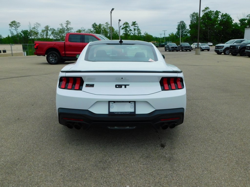 2025 Ford Mustang GT Premium photo 4