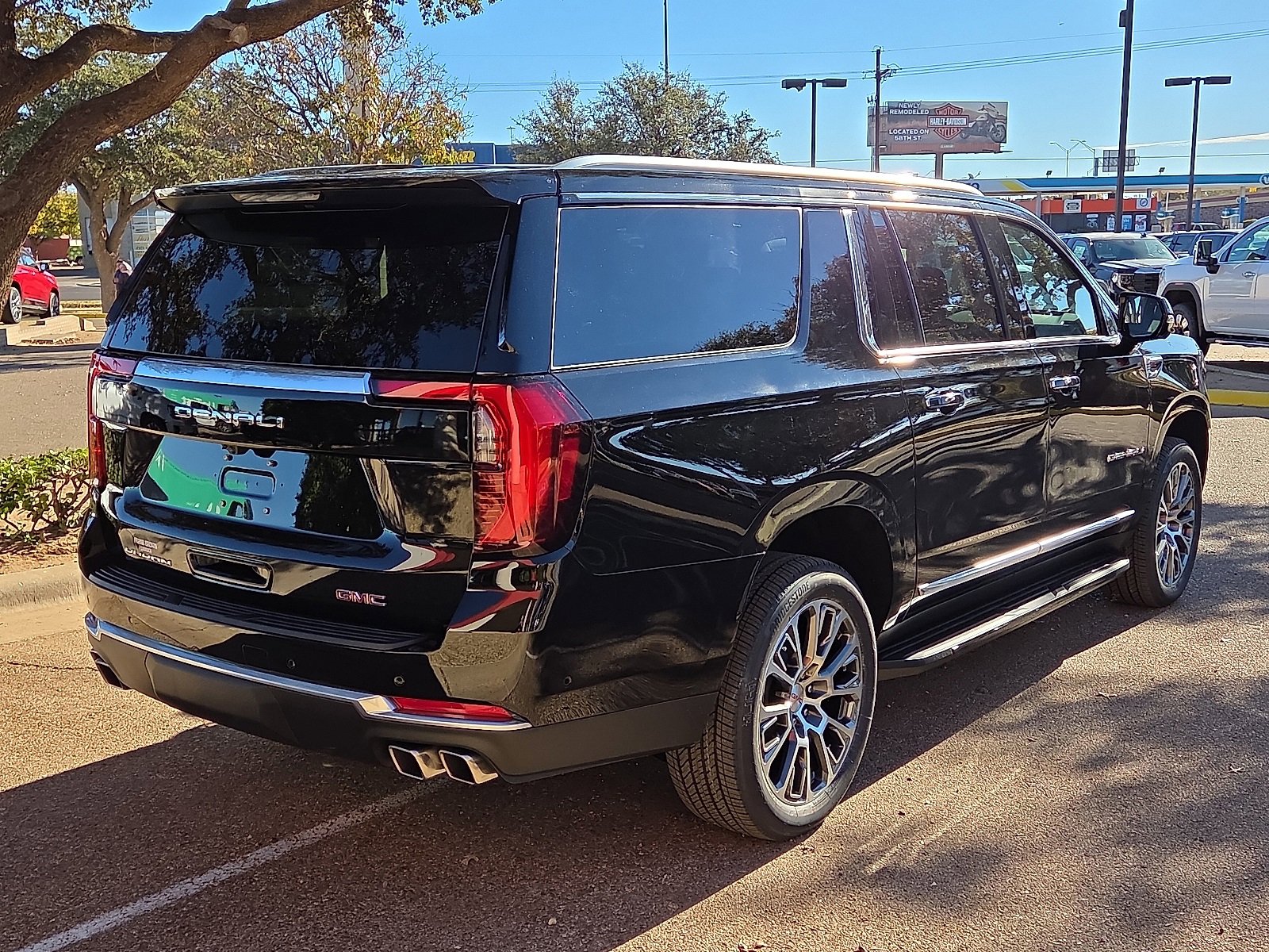 2026 Gmc Yukon XL Denali photo 3