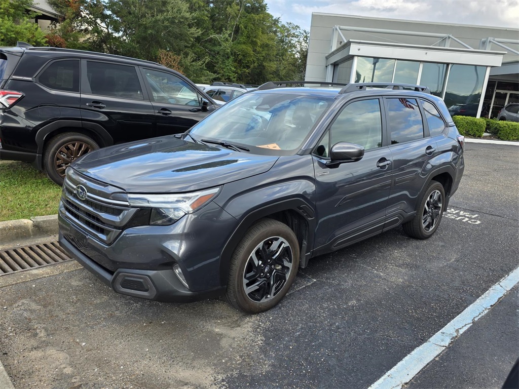 2025 Subaru Forester Limited photo 2