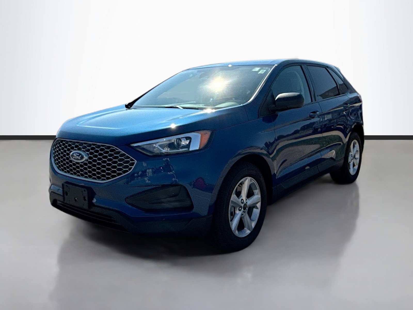2024 Ford Edge SE's photo