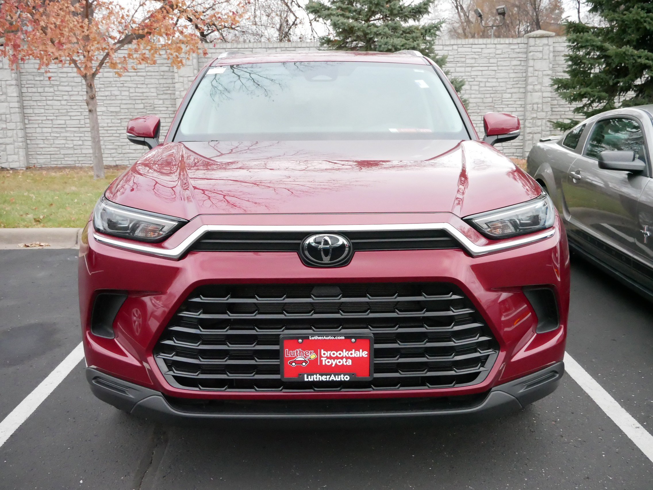 Certified 2024 Toyota Grand Highlander XLE with VIN 5TDAAAB51RS019246 for sale in Brooklyn Center, Minnesota