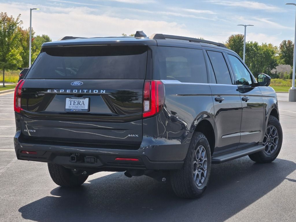 2025 Ford Expedition MAX photo 10
