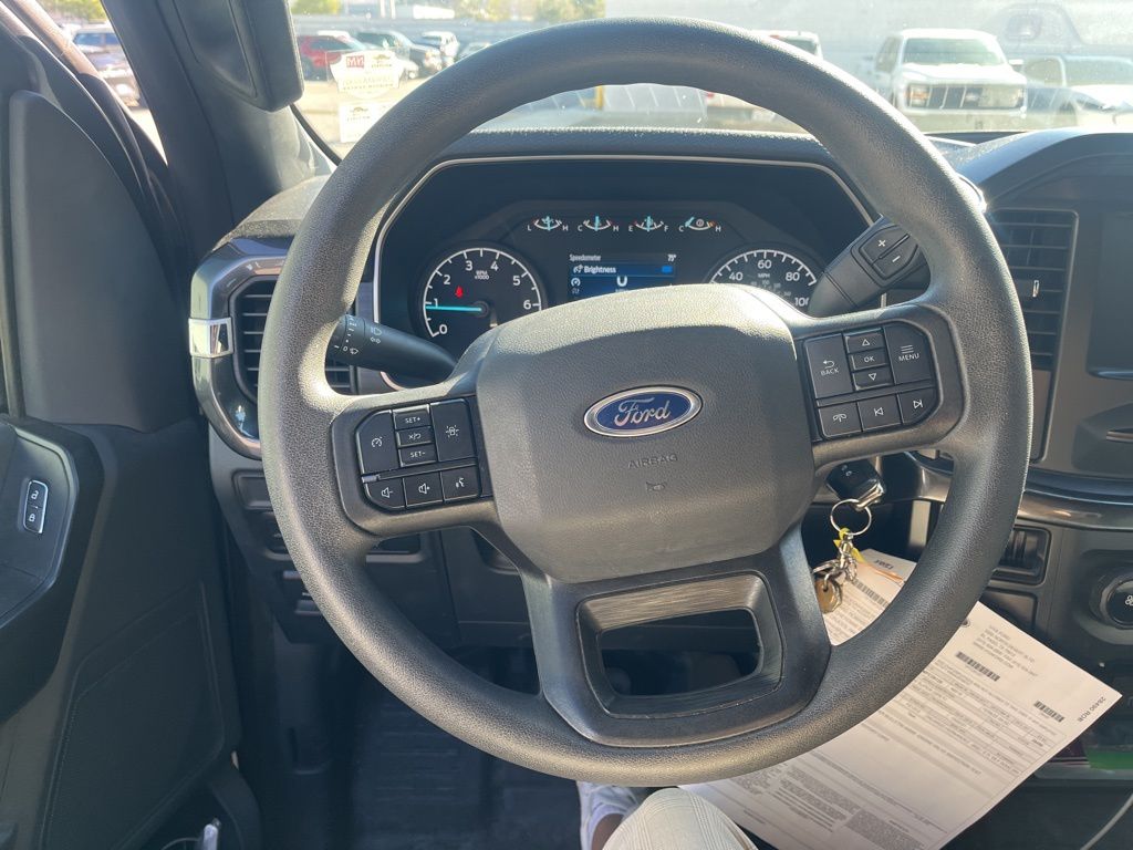 2021 Ford F-150 XL photo 2