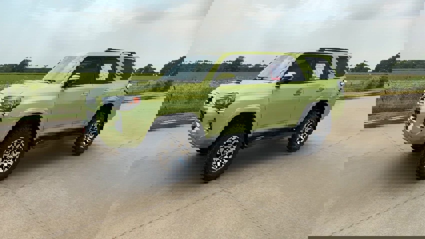 2023 Toyota 4Runner TRD Off-Road Premium photo 4