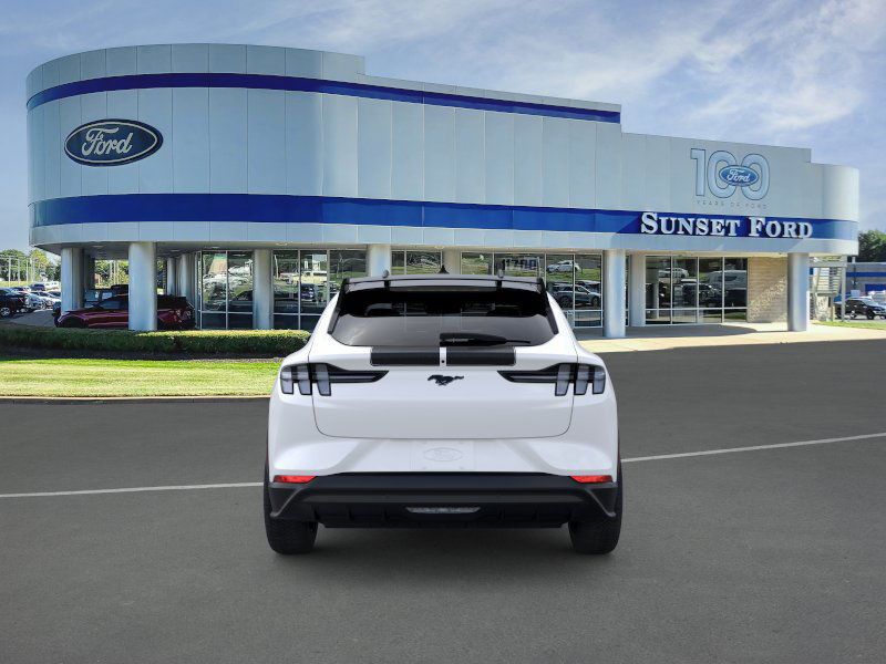 2025 Ford Mustang Mach-E GT photo 4