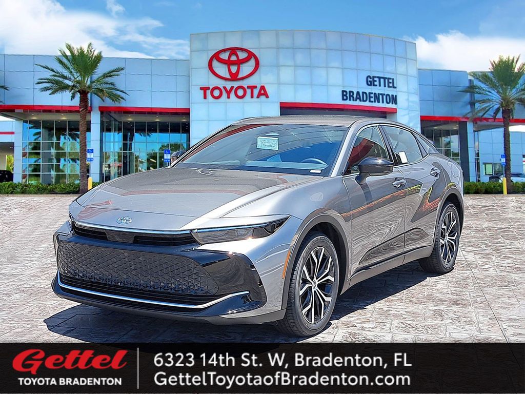 2026 Toyota Crown XLE's photo