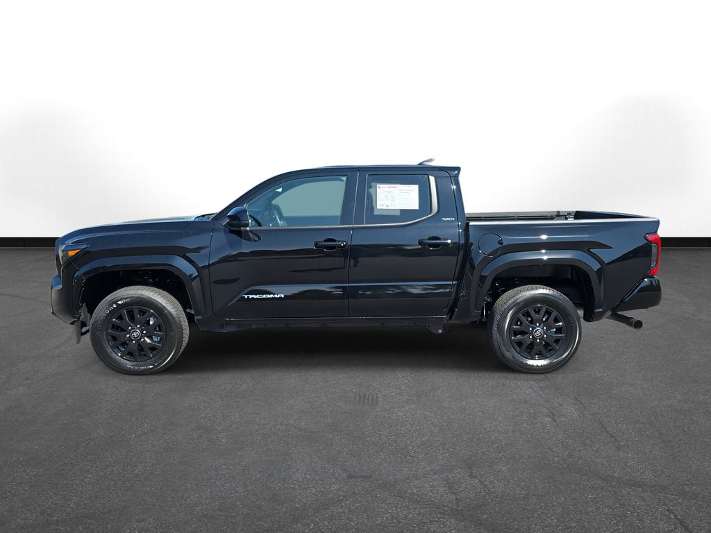 2025 Toyota Tacoma SR5 photo 8