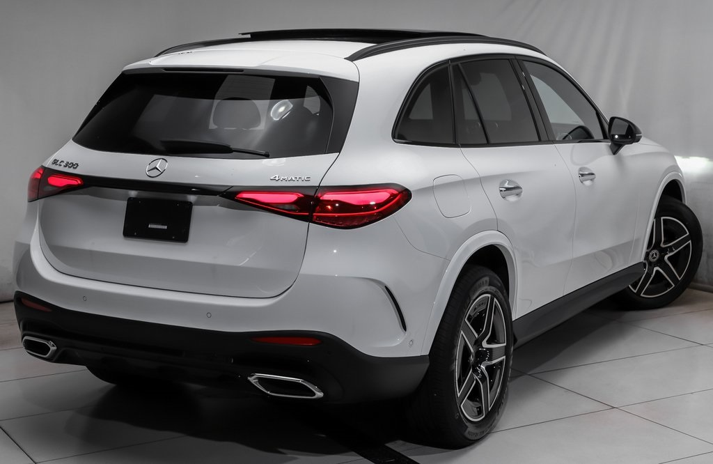 2025 Mercedes Benz GLC 300 4MATIC photo 2