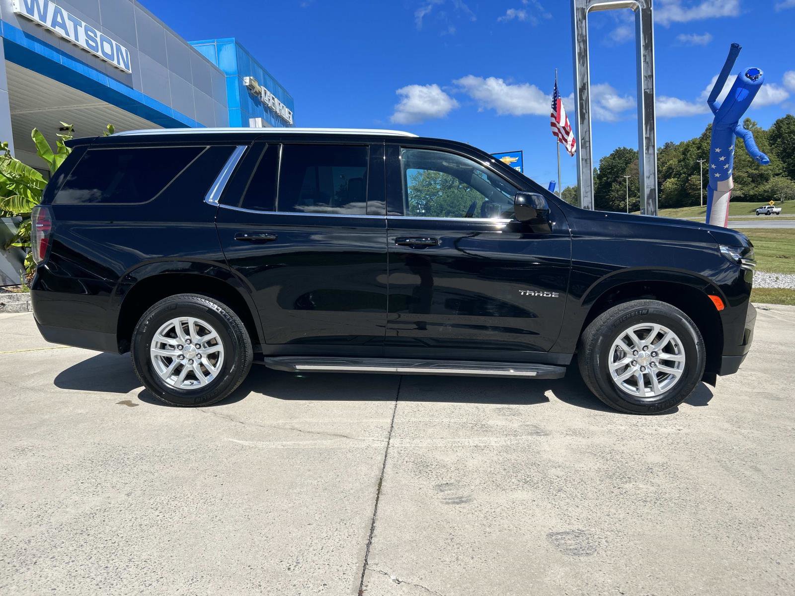 2023 Chevrolet Tahoe LT photo 2