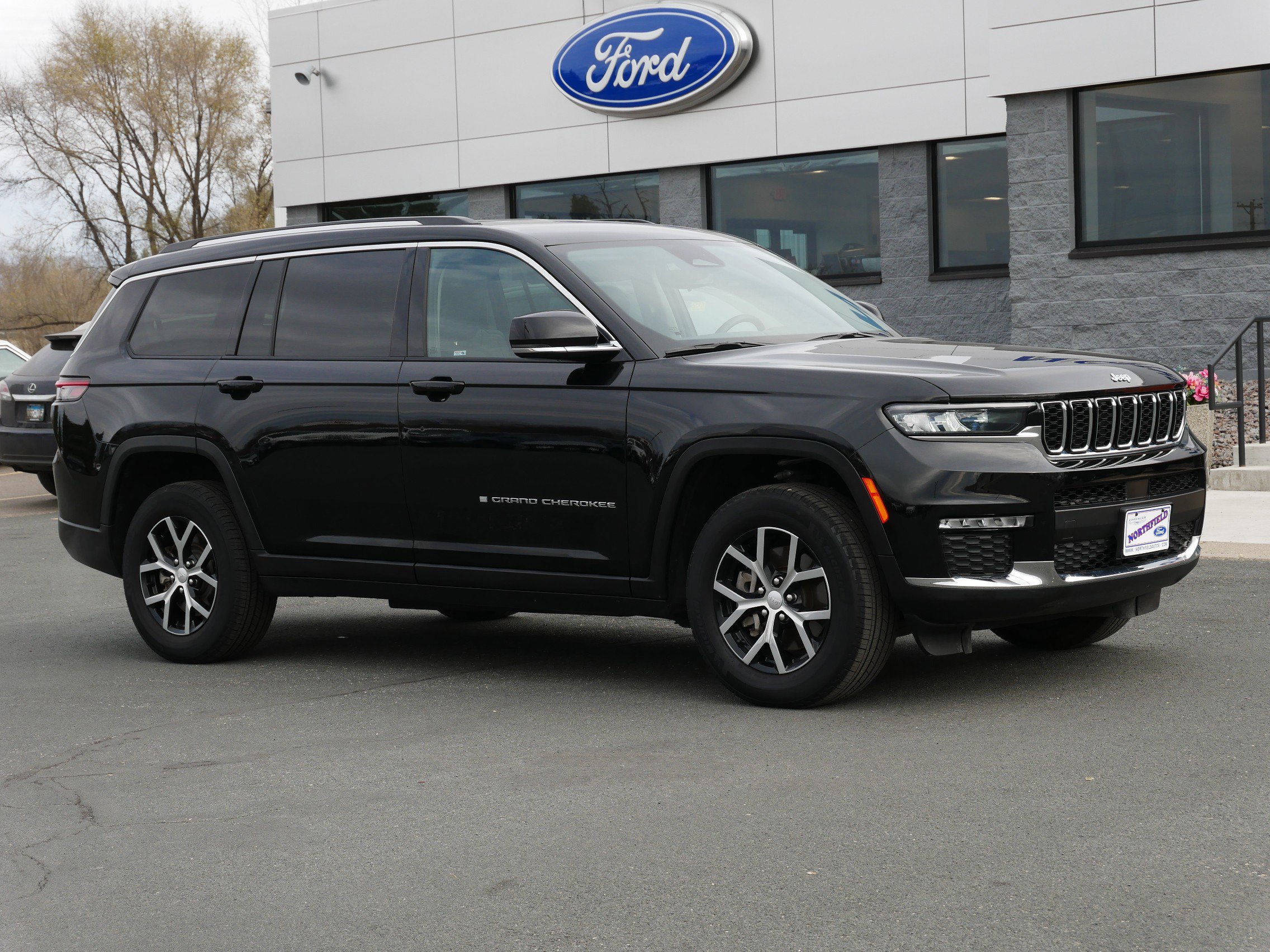 Used 2023 Jeep Grand Cherokee L Limited with VIN 1C4RJKBGXP8799100 for sale in Northfield, Minnesota