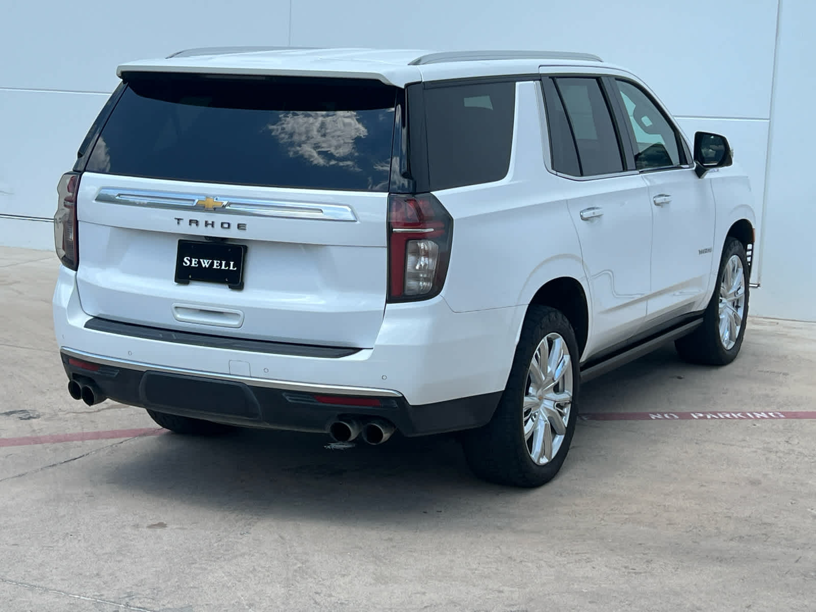 2022 Chevrolet Tahoe High Country photo 4