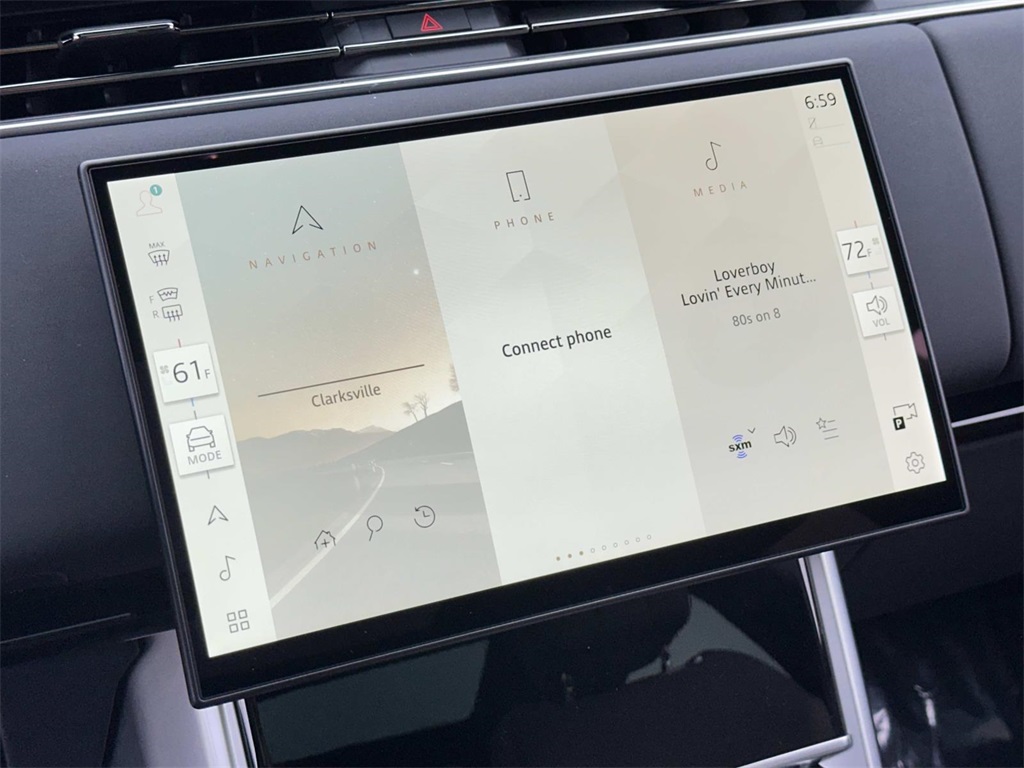2025 Land Rover Range Rover SE photo 3