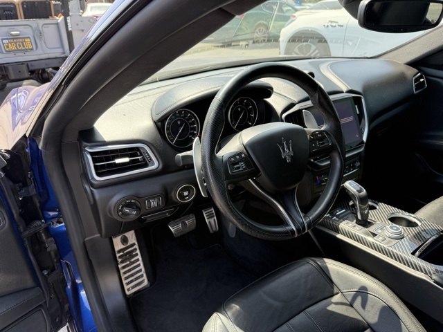 2021 Maserati Ghibli GranSport photo 2