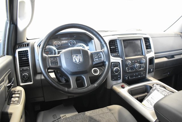 2019 Ram 1500 Classic Warlock photo 13